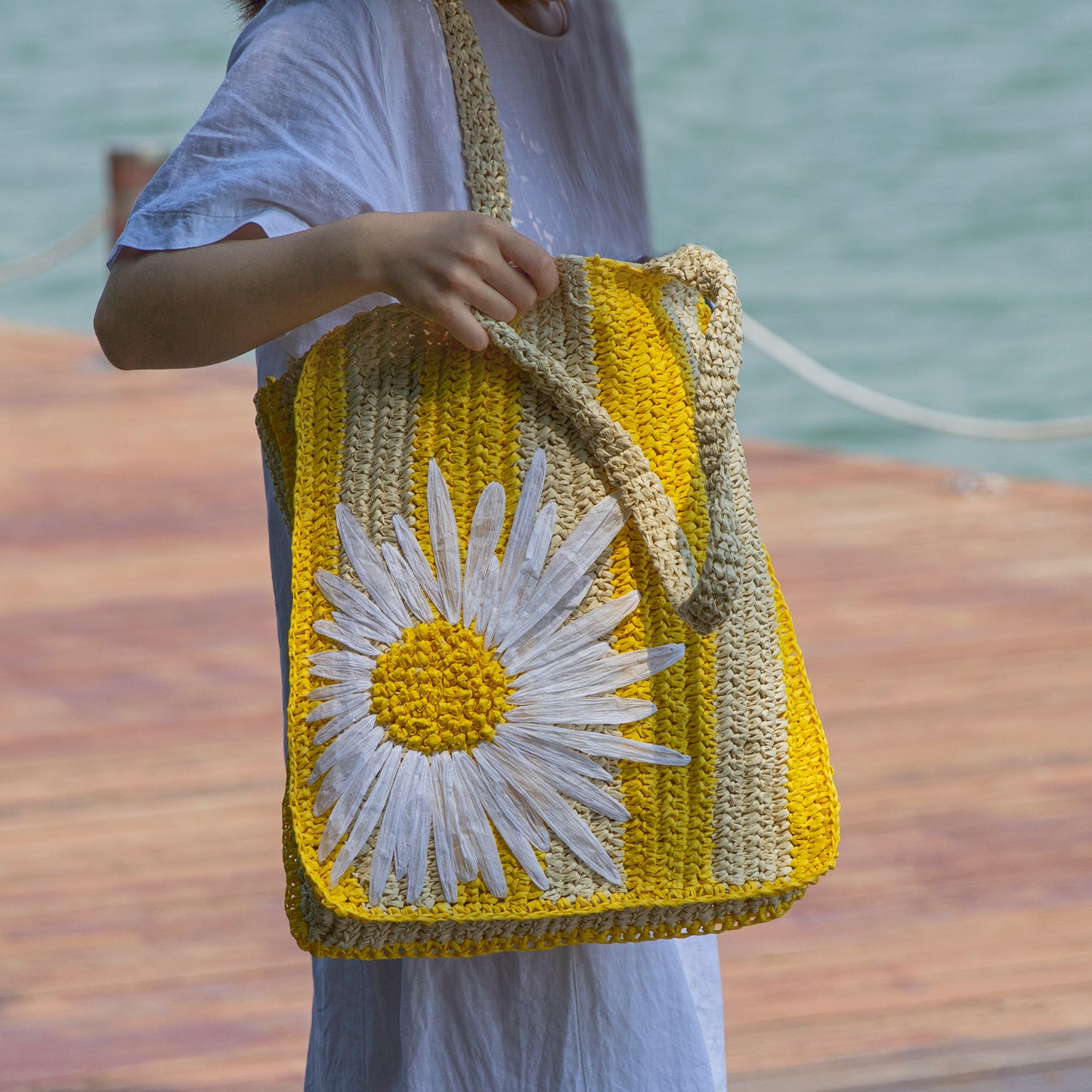 OLSPAG -Daisy Rattan Tote